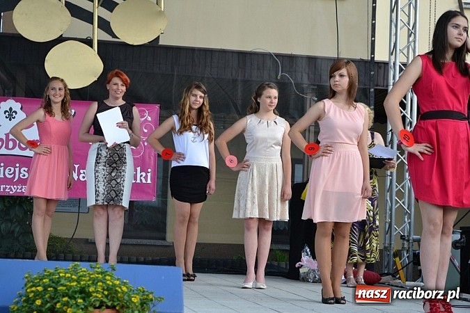Zdjęcie w galerii na portalu naszraciborz.pl: W Tworkowie wybrali najsympatyczniejszą nastolatkę wiadomości z regionu
