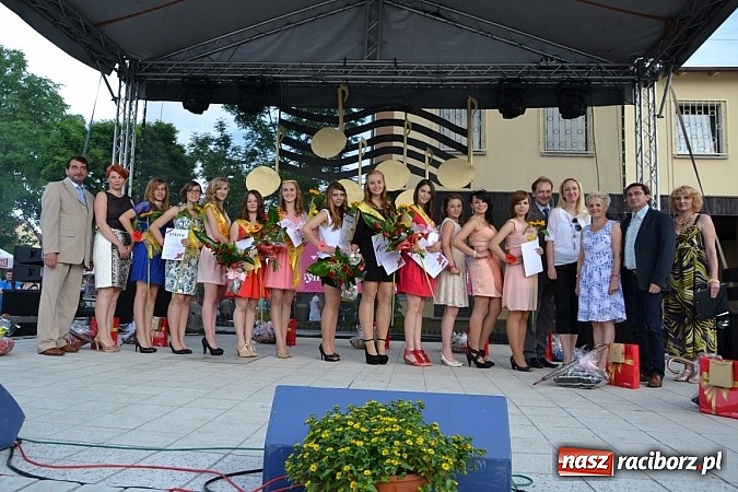 Zdjęcie w galerii na portalu naszraciborz.pl: W Tworkowie wybrali najsympatyczniejszą nastolatkę wiadomości z regionu