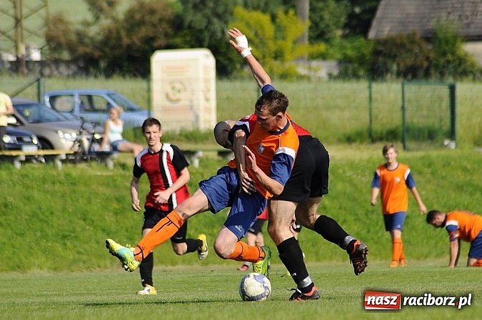 Zdjęcie w galerii na portalu naszraciborz.pl: Gamów przegrał w Brzeziu. Owsiszcze awansowały do A-klasy wiadomości z regionu