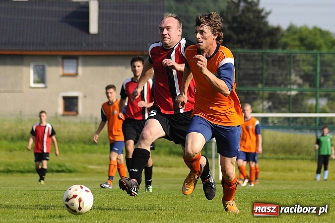 Zdjęcie w galerii na portalu naszraciborz.pl: Gamów przegrał w Brzeziu. Owsiszcze awansowały do A-klasy wiadomości z regionu