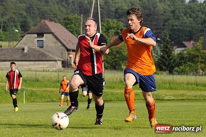 Zdjęcie w galerii na portalu naszraciborz.pl: Gamów przegrał w Brzeziu. Owsiszcze awansowały do A-klasy wiadomości z regionu