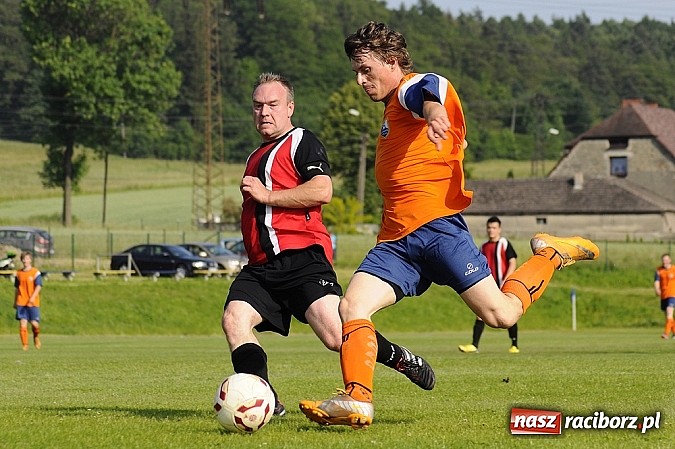 Zdjęcie w galerii na portalu naszraciborz.pl: Gamów przegrał w Brzeziu. Owsiszcze awansowały do A-klasy wiadomości z regionu