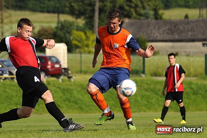 Zdjęcie w galerii na portalu naszraciborz.pl: Gamów przegrał w Brzeziu. Owsiszcze awansowały do A-klasy wiadomości z regionu