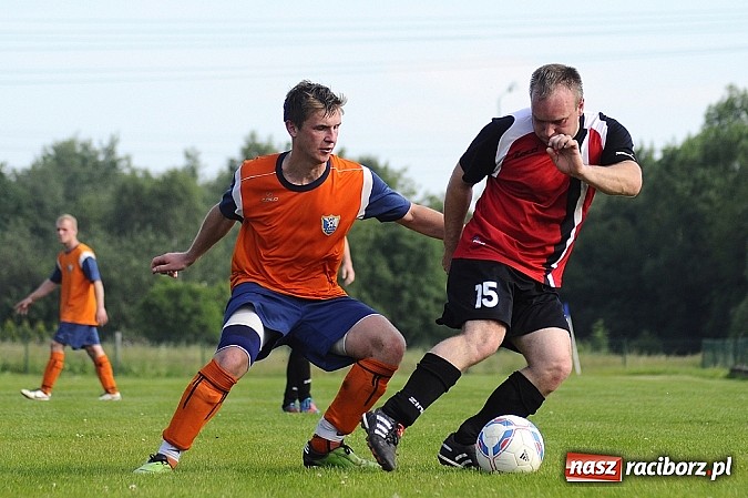 Zdjęcie w galerii na portalu naszraciborz.pl: Gamów przegrał w Brzeziu. Owsiszcze awansowały do A-klasy wiadomości z regionu