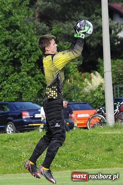 Zdjęcie w galerii na portalu naszraciborz.pl: Gamów przegrał w Brzeziu. Owsiszcze awansowały do A-klasy wiadomości z regionu