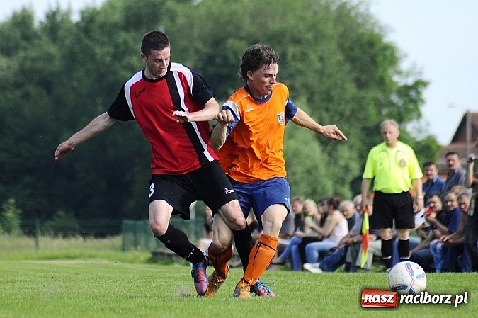 Zdjęcie w galerii na portalu naszraciborz.pl: Gamów przegrał w Brzeziu. Owsiszcze awansowały do A-klasy wiadomości z regionu