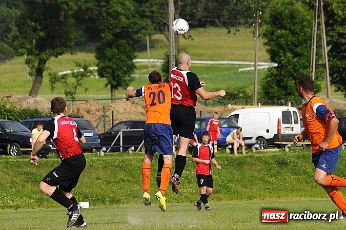 Zdjęcie w galerii na portalu naszraciborz.pl: Gamów przegrał w Brzeziu. Owsiszcze awansowały do A-klasy wiadomości z regionu