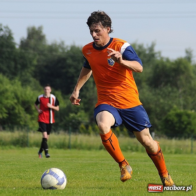 Zdjęcie w galerii na portalu naszraciborz.pl: Gamów przegrał w Brzeziu. Owsiszcze awansowały do A-klasy wiadomości z regionu