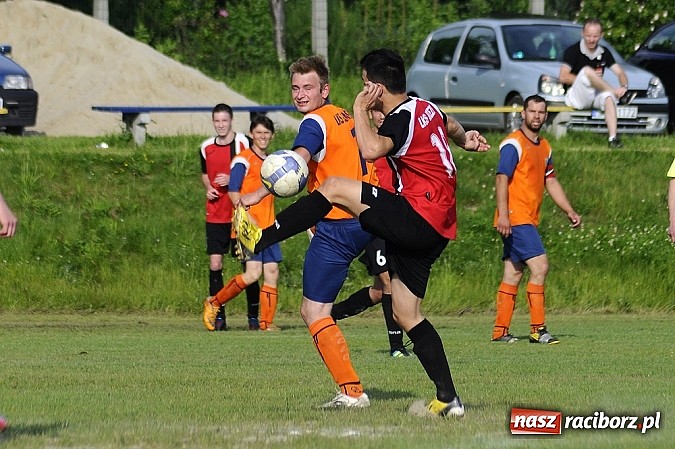 Zdjęcie w galerii na portalu naszraciborz.pl: Gamów przegrał w Brzeziu. Owsiszcze awansowały do A-klasy wiadomości z regionu