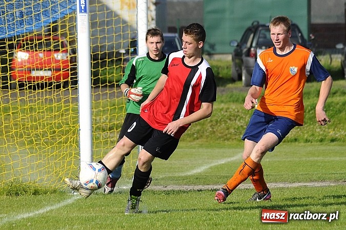 Zdjęcie w galerii na portalu naszraciborz.pl: Gamów przegrał w Brzeziu. Owsiszcze awansowały do A-klasy wiadomości z regionu