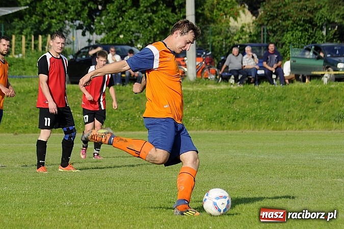 Zdjęcie w galerii na portalu naszraciborz.pl: Gamów przegrał w Brzeziu. Owsiszcze awansowały do A-klasy wiadomości z regionu