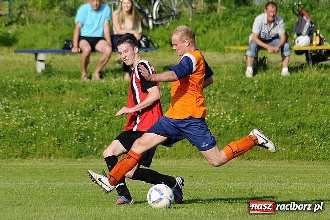 Zdjęcie w galerii na portalu naszraciborz.pl: Gamów przegrał w Brzeziu. Owsiszcze awansowały do A-klasy wiadomości z regionu