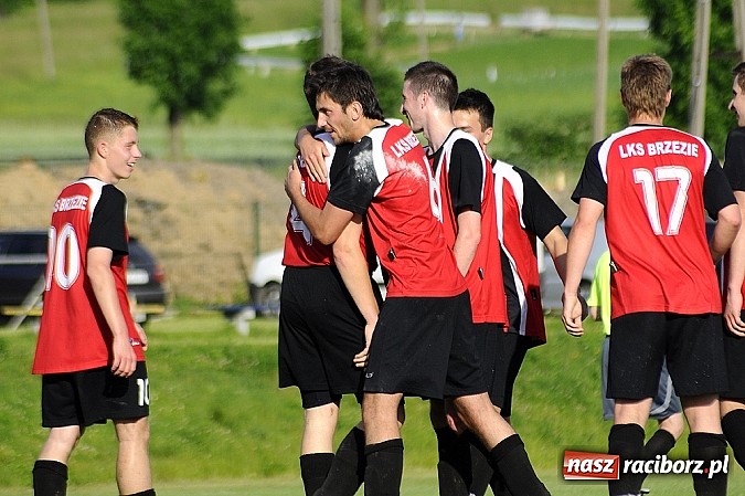 Zdjęcie w galerii na portalu naszraciborz.pl: Gamów przegrał w Brzeziu. Owsiszcze awansowały do A-klasy wiadomości z regionu