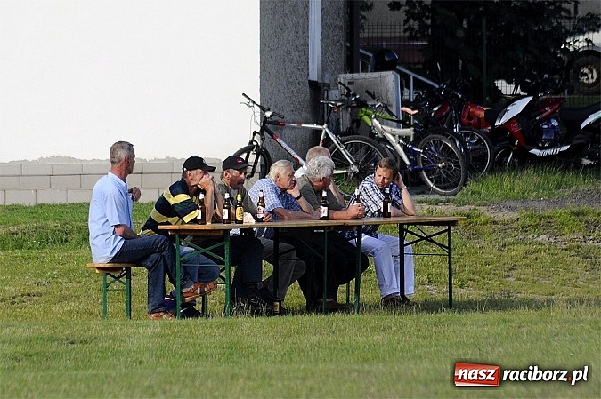 Zdjęcie w galerii na portalu naszraciborz.pl: Gamów przegrał w Brzeziu. Owsiszcze awansowały do A-klasy wiadomości z regionu