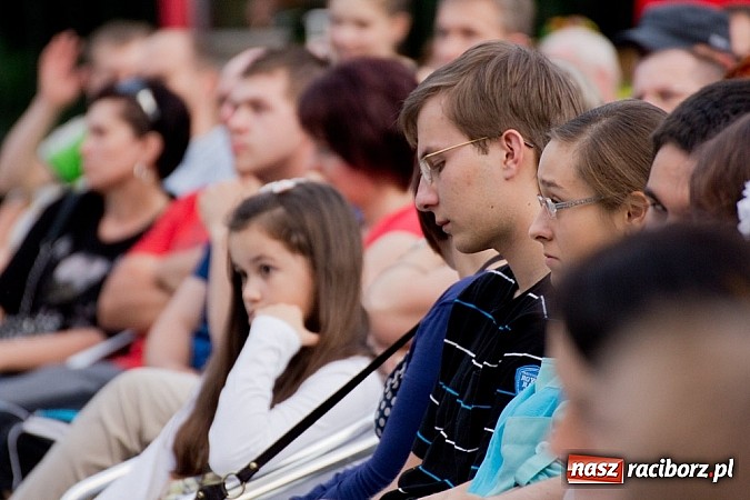 Zdjęcie w galerii na portalu naszraciborz.pl: Mocny początek festiwalu Spotkałem Pana wiadomości z regionu