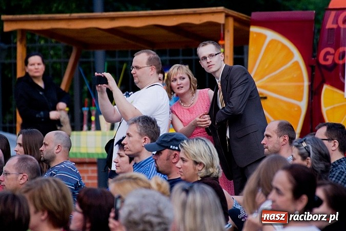 Zdjęcie w galerii na portalu naszraciborz.pl: Mocny początek festiwalu Spotkałem Pana wiadomości z regionu