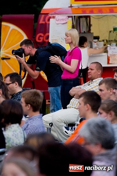 Zdjęcie w galerii na portalu naszraciborz.pl: Mocny początek festiwalu Spotkałem Pana wiadomości z regionu