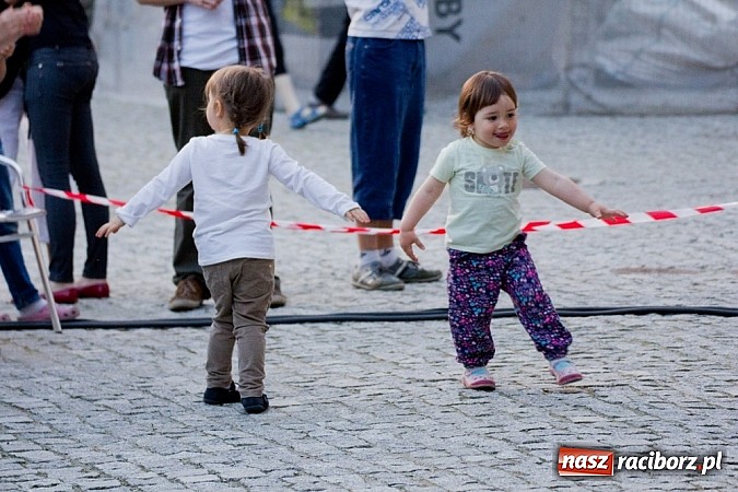 Zdjęcie w galerii na portalu naszraciborz.pl: Mocny początek festiwalu Spotkałem Pana wiadomości z regionu