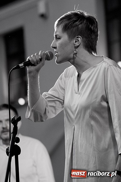 Zdjęcie w galerii na portalu naszraciborz.pl: Mocny początek festiwalu Spotkałem Pana wiadomości z regionu
