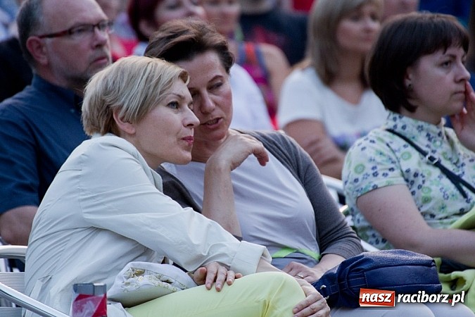 Zdjęcie w galerii na portalu naszraciborz.pl: Mocny początek festiwalu Spotkałem Pana wiadomości z regionu