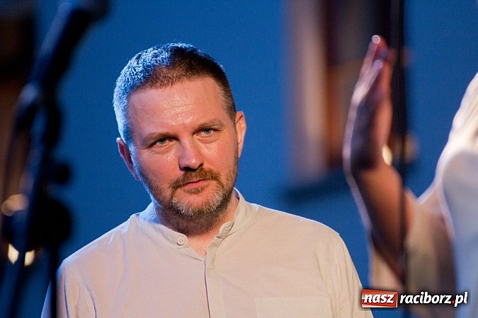 Zdjęcie w galerii na portalu naszraciborz.pl: Mocny początek festiwalu Spotkałem Pana wiadomości z regionu