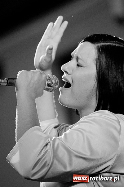Zdjęcie w galerii na portalu naszraciborz.pl: Mocny początek festiwalu Spotkałem Pana wiadomości z regionu