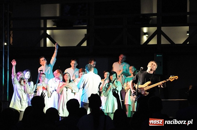 Zdjęcie w galerii na portalu naszraciborz.pl: Mocny początek festiwalu Spotkałem Pana wiadomości z regionu