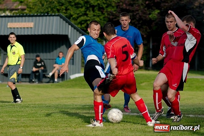 Zdjęcie w galerii na portalu naszraciborz.pl: Grad goli w Chałupkach. Jubilat górą wiadomości z regionu