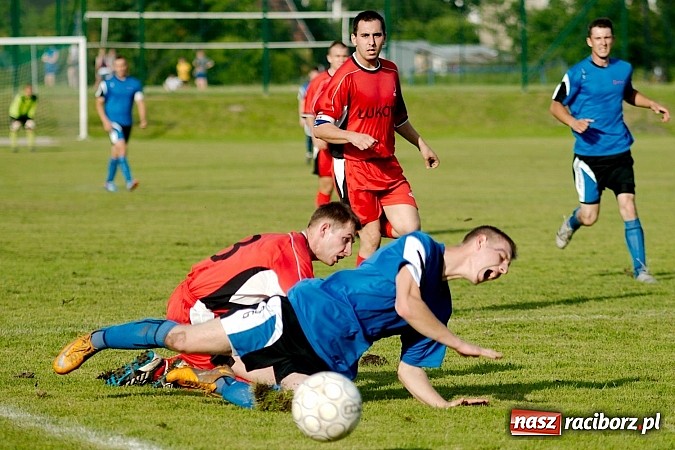 Zdjęcie w galerii na portalu naszraciborz.pl: Grad goli w Chałupkach. Jubilat górą wiadomości z regionu