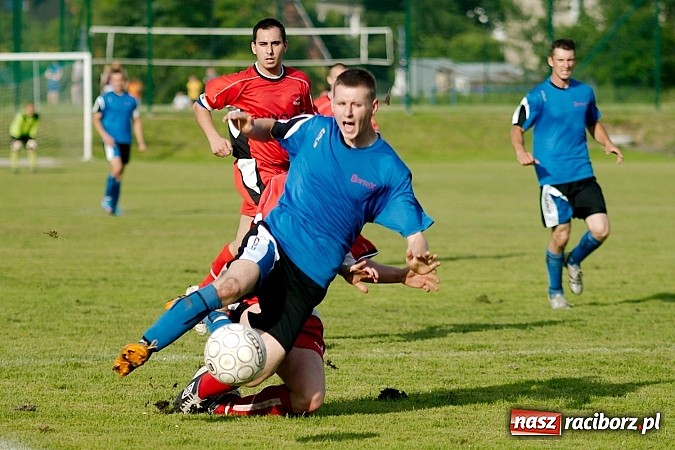 Zdjęcie w galerii na portalu naszraciborz.pl: Grad goli w Chałupkach. Jubilat górą wiadomości z regionu