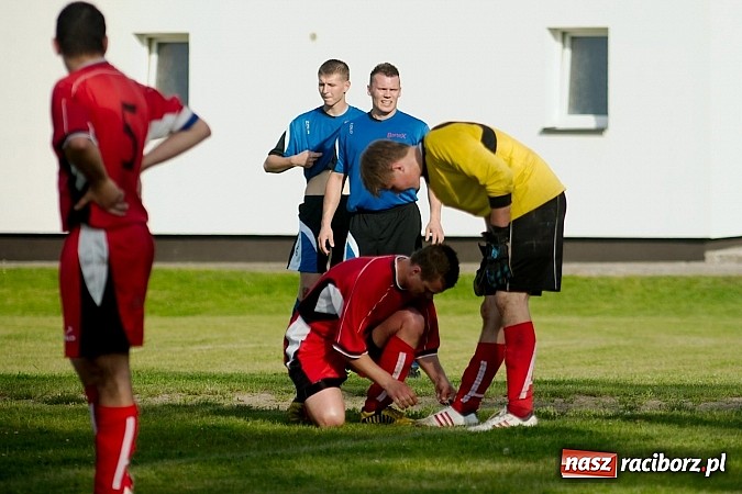Zdjęcie w galerii na portalu naszraciborz.pl: Grad goli w Chałupkach. Jubilat górą wiadomości z regionu