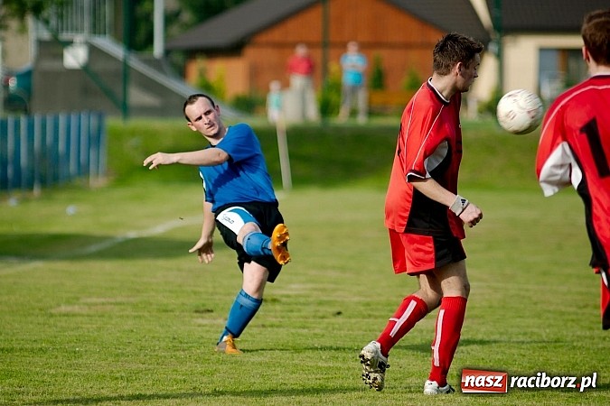 Zdjęcie w galerii na portalu naszraciborz.pl: Grad goli w Chałupkach. Jubilat górą wiadomości z regionu