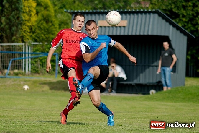 Zdjęcie w galerii na portalu naszraciborz.pl: Grad goli w Chałupkach. Jubilat górą wiadomości z regionu