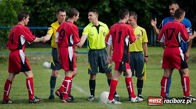 Zdjęcie w galerii na portalu naszraciborz.pl: Grad goli w Chałupkach. Jubilat górą wiadomości z regionu