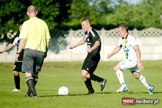 Zdjęcie w galerii na portalu naszraciborz.pl: Tworków kontra Rudy: mecz straconych okazji wiadomości z regionu