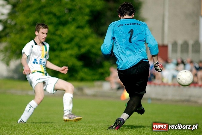 Zdjęcie w galerii na portalu naszraciborz.pl: Tworków kontra Rudy: mecz straconych okazji wiadomości z regionu