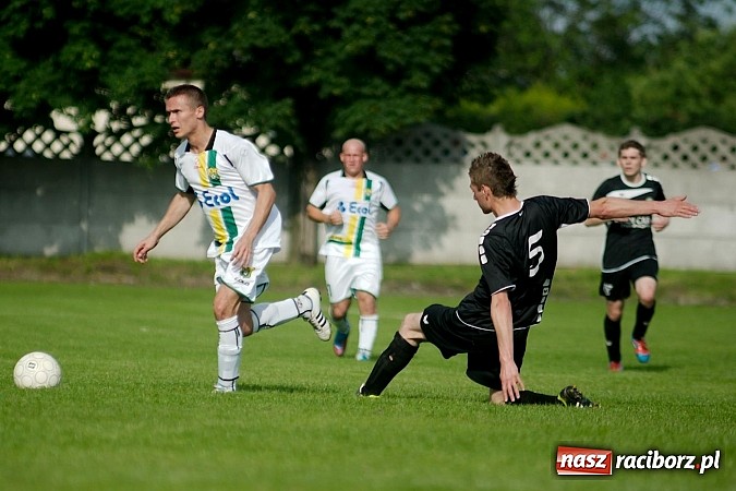 Zdjęcie w galerii na portalu naszraciborz.pl: Tworków kontra Rudy: mecz straconych okazji wiadomości z regionu