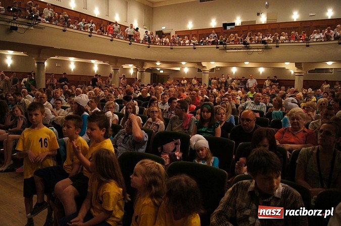 Zdjęcie w galerii na portalu naszraciborz.pl: Tłumy na Gali Skazy w RCK-u  wiadomości z regionu