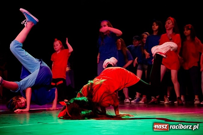 Zdjęcie w galerii na portalu naszraciborz.pl: Tłumy na Gali Skazy w RCK-u  wiadomości z regionu