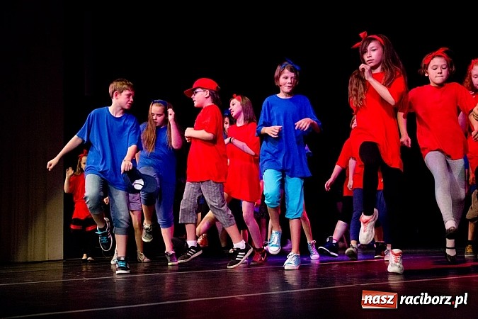 Zdjęcie w galerii na portalu naszraciborz.pl: Tłumy na Gali Skazy w RCK-u  wiadomości z regionu