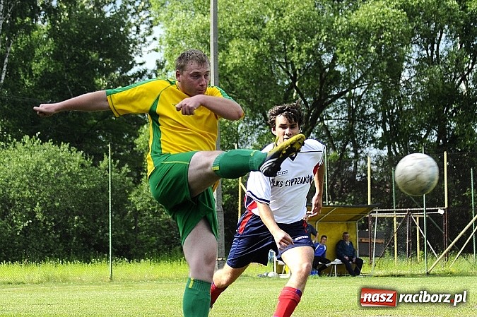 Zdjęcie w galerii na portalu naszraciborz.pl: Koziołki żegnają się z A klasą wiadomości z regionu