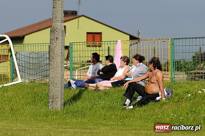 Zdjęcie w galerii na portalu naszraciborz.pl: Koziołki żegnają się z A klasą wiadomości z regionu