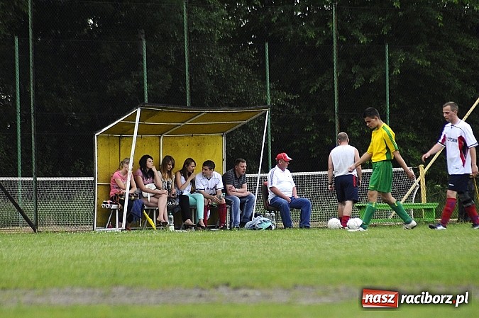 Zdjęcie w galerii na portalu naszraciborz.pl: Koziołki żegnają się z A klasą wiadomości z regionu