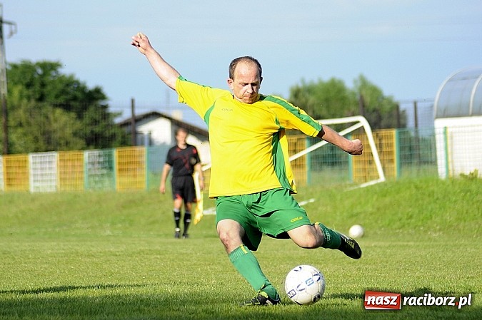 Zdjęcie w galerii na portalu naszraciborz.pl: Koziołki żegnają się z A klasą wiadomości z regionu