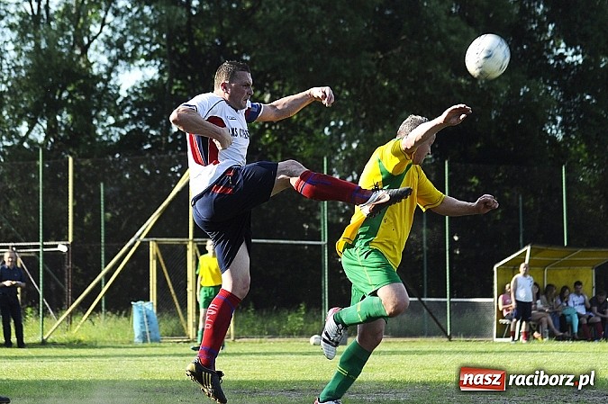 Zdjęcie w galerii na portalu naszraciborz.pl: Koziołki żegnają się z A klasą wiadomości z regionu