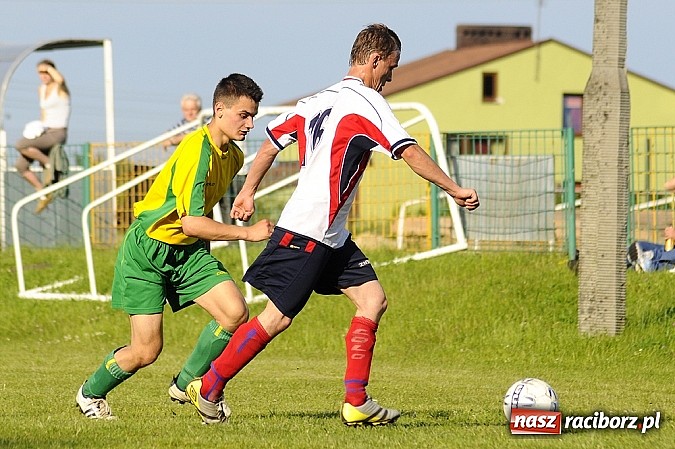 Zdjęcie w galerii na portalu naszraciborz.pl: Koziołki żegnają się z A klasą wiadomości z regionu