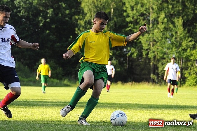 Zdjęcie w galerii na portalu naszraciborz.pl: Koziołki żegnają się z A klasą wiadomości z regionu