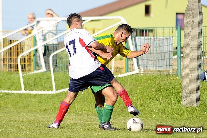 Zdjęcie w galerii na portalu naszraciborz.pl: Koziołki żegnają się z A klasą wiadomości z regionu