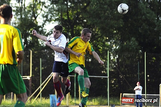 Zdjęcie w galerii na portalu naszraciborz.pl: Koziołki żegnają się z A klasą wiadomości z regionu