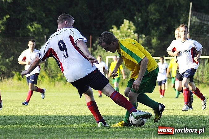 Zdjęcie w galerii na portalu naszraciborz.pl: Koziołki żegnają się z A klasą wiadomości z regionu
